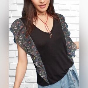 Anthropologie Vanessa Virginia Women’s Small Black Ruffled Sleeve Blouse •V-Neck